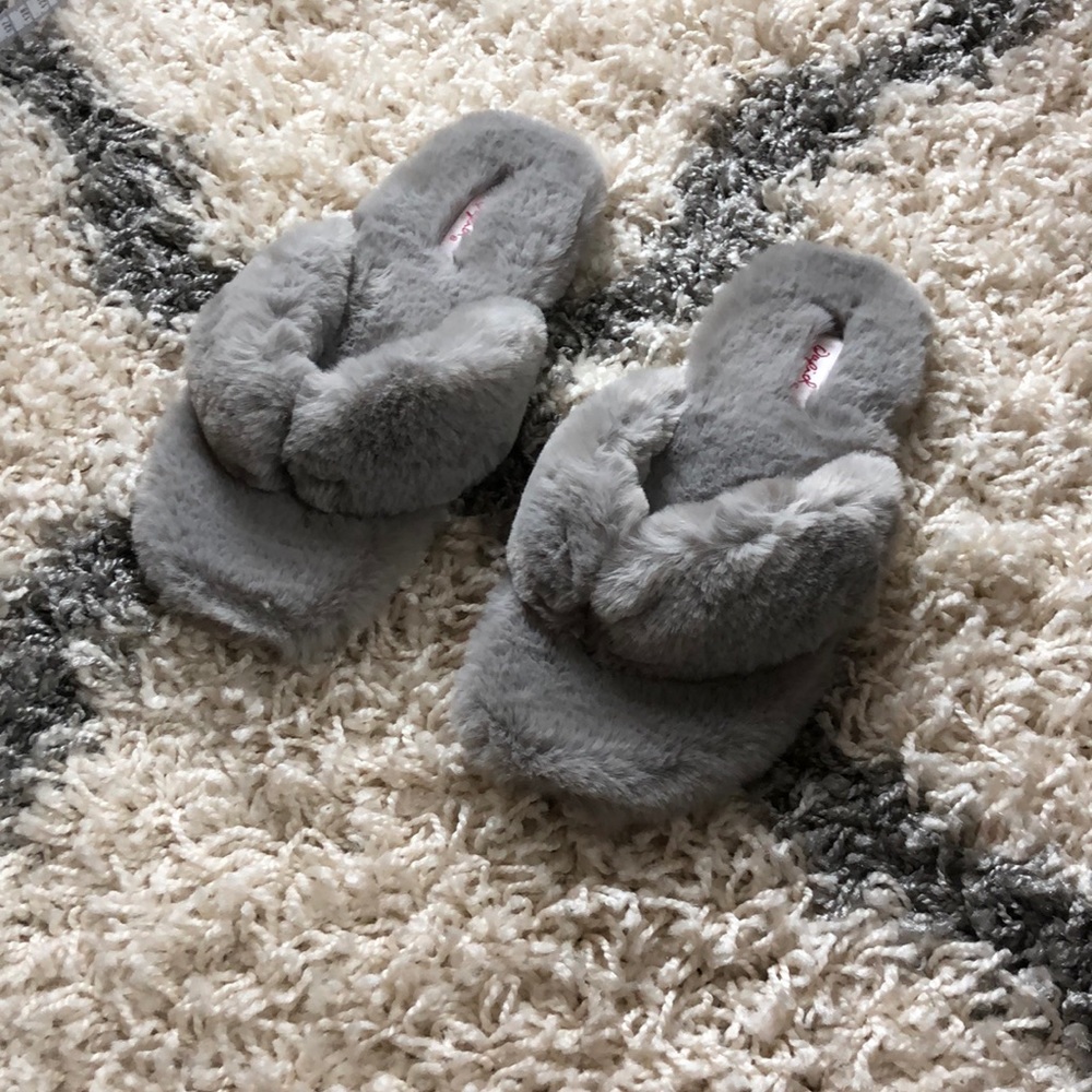 🆕 FLUFFY House Slippers